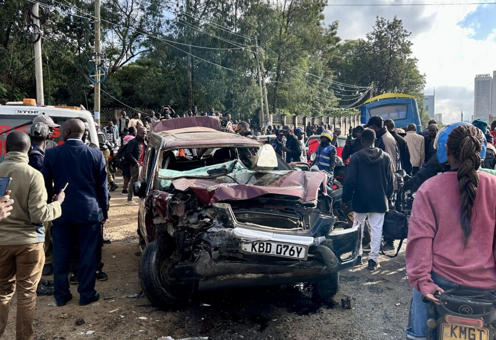 One Dead After Bus Ploughs Into Several Cars Along Valley Road in Nairob